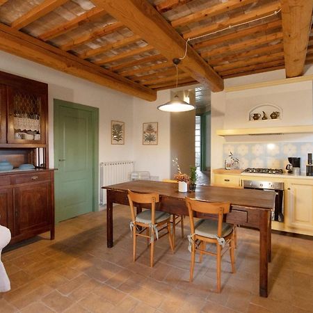 Agriturismo Borgo Di Campagna Il Tesoro Torre Alfina Esterno foto