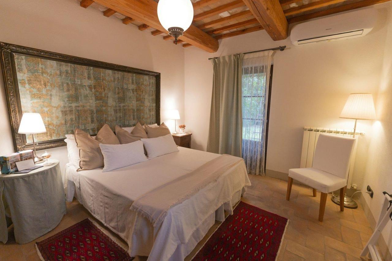Agriturismo Borgo Di Campagna Il Tesoro Torre Alfina Esterno foto
