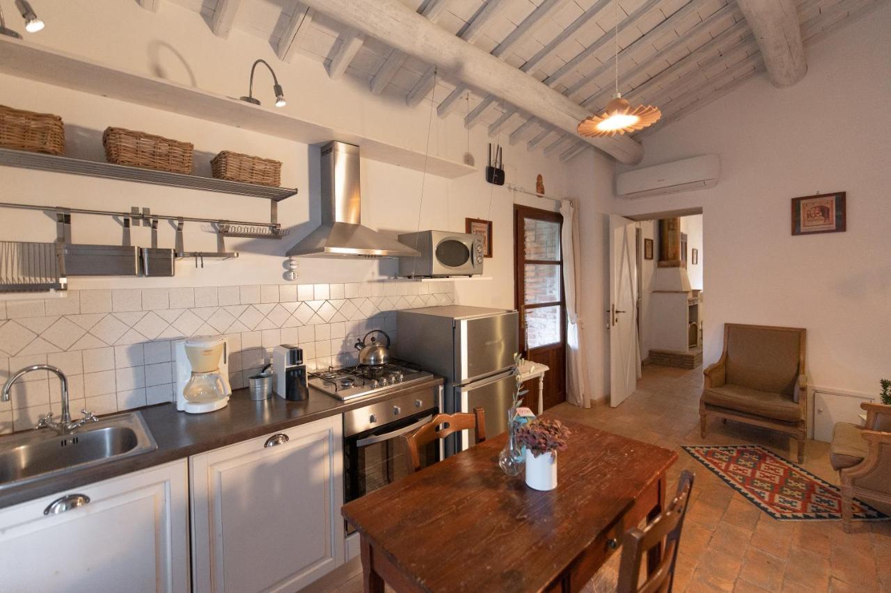 Agriturismo Borgo Di Campagna Il Tesoro Torre Alfina Esterno foto