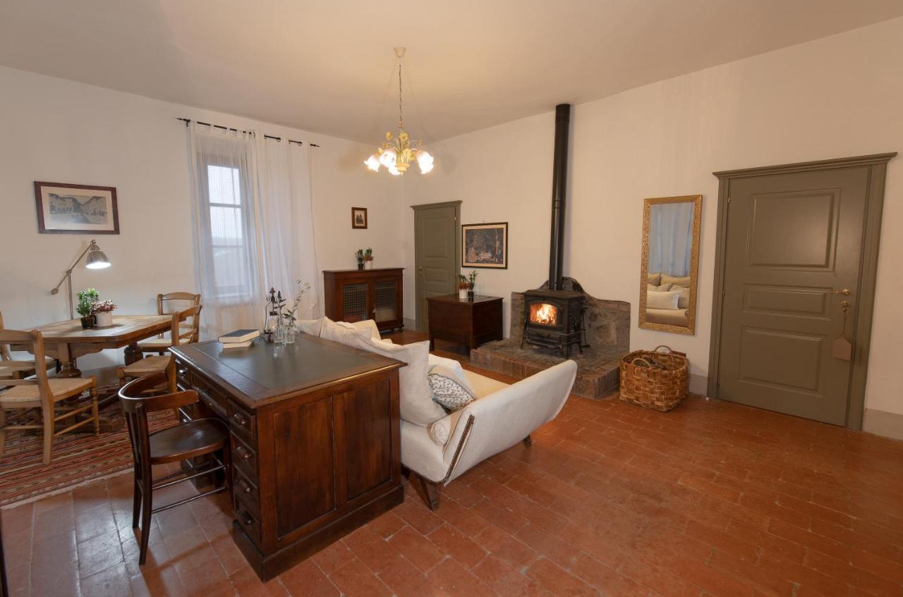 Agriturismo Borgo Di Campagna Il Tesoro Torre Alfina Esterno foto