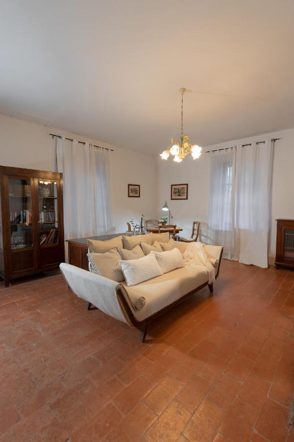 Agriturismo Borgo Di Campagna Il Tesoro Torre Alfina Esterno foto