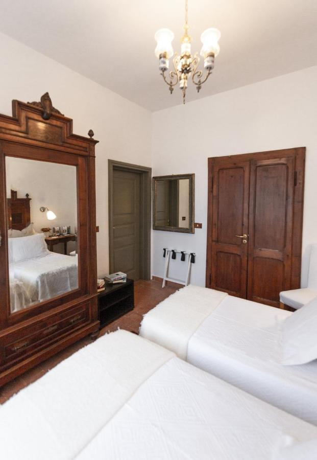 Agriturismo Borgo Di Campagna Il Tesoro Torre Alfina Esterno foto