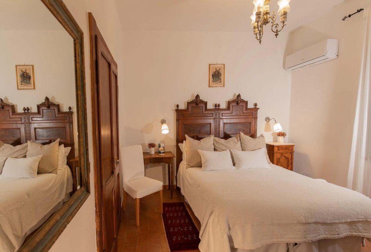 Agriturismo Borgo Di Campagna Il Tesoro Torre Alfina Esterno foto