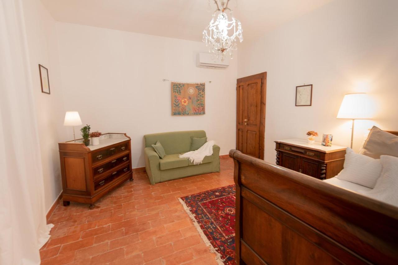 Agriturismo Borgo Di Campagna Il Tesoro Torre Alfina Esterno foto
