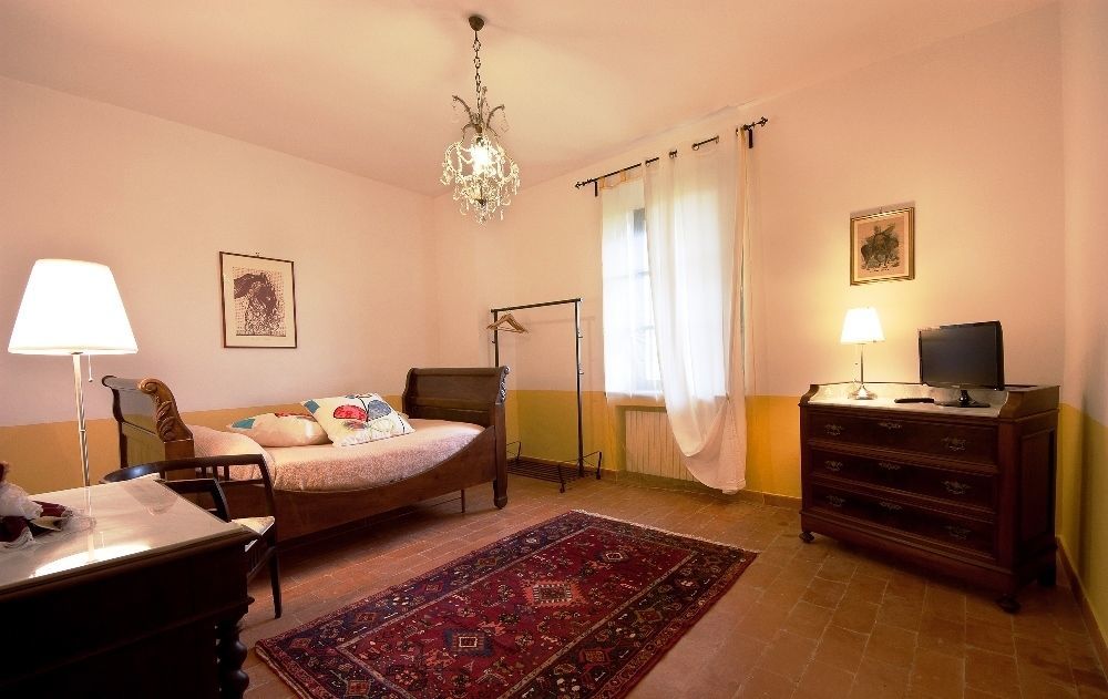 Agriturismo Borgo Di Campagna Il Tesoro Torre Alfina Esterno foto