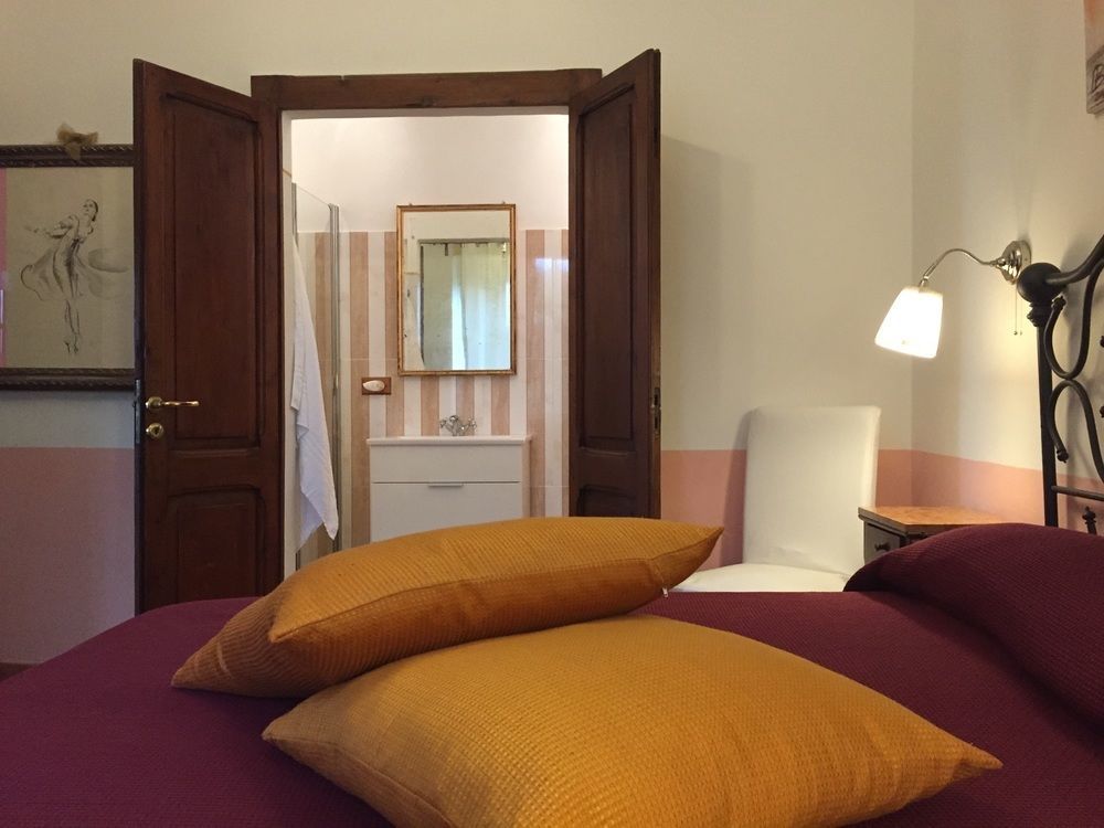 Agriturismo Borgo Di Campagna Il Tesoro Torre Alfina Esterno foto