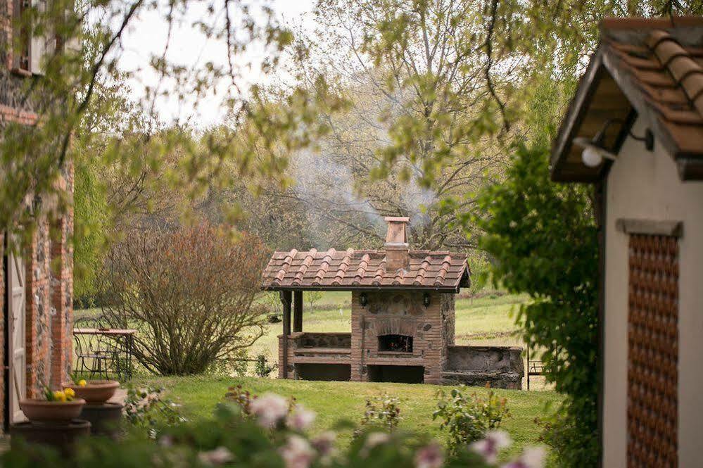Agriturismo Borgo Di Campagna Il Tesoro Torre Alfina Esterno foto